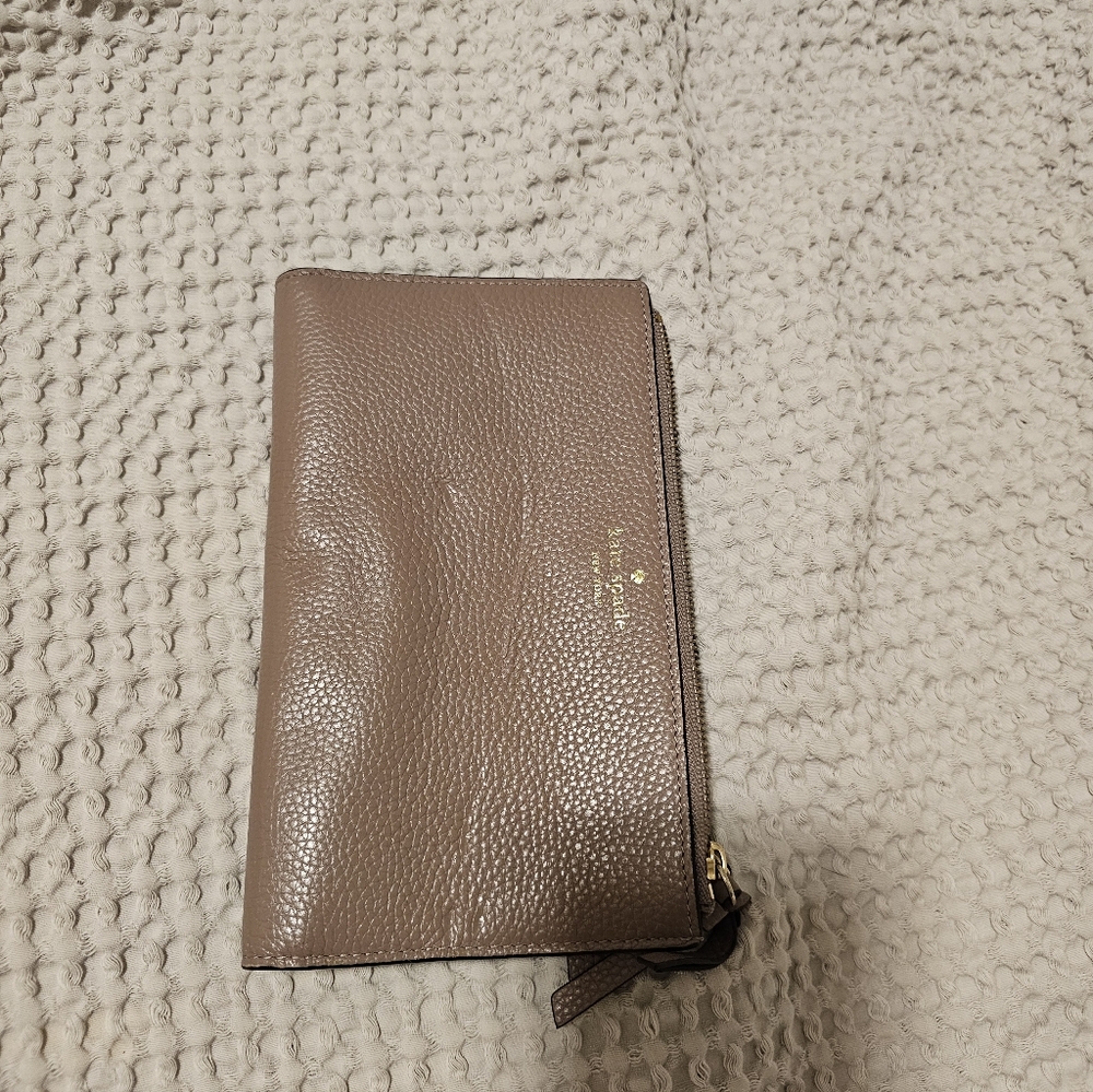 Kate Spade Beige/Light Plum Leather Wallet